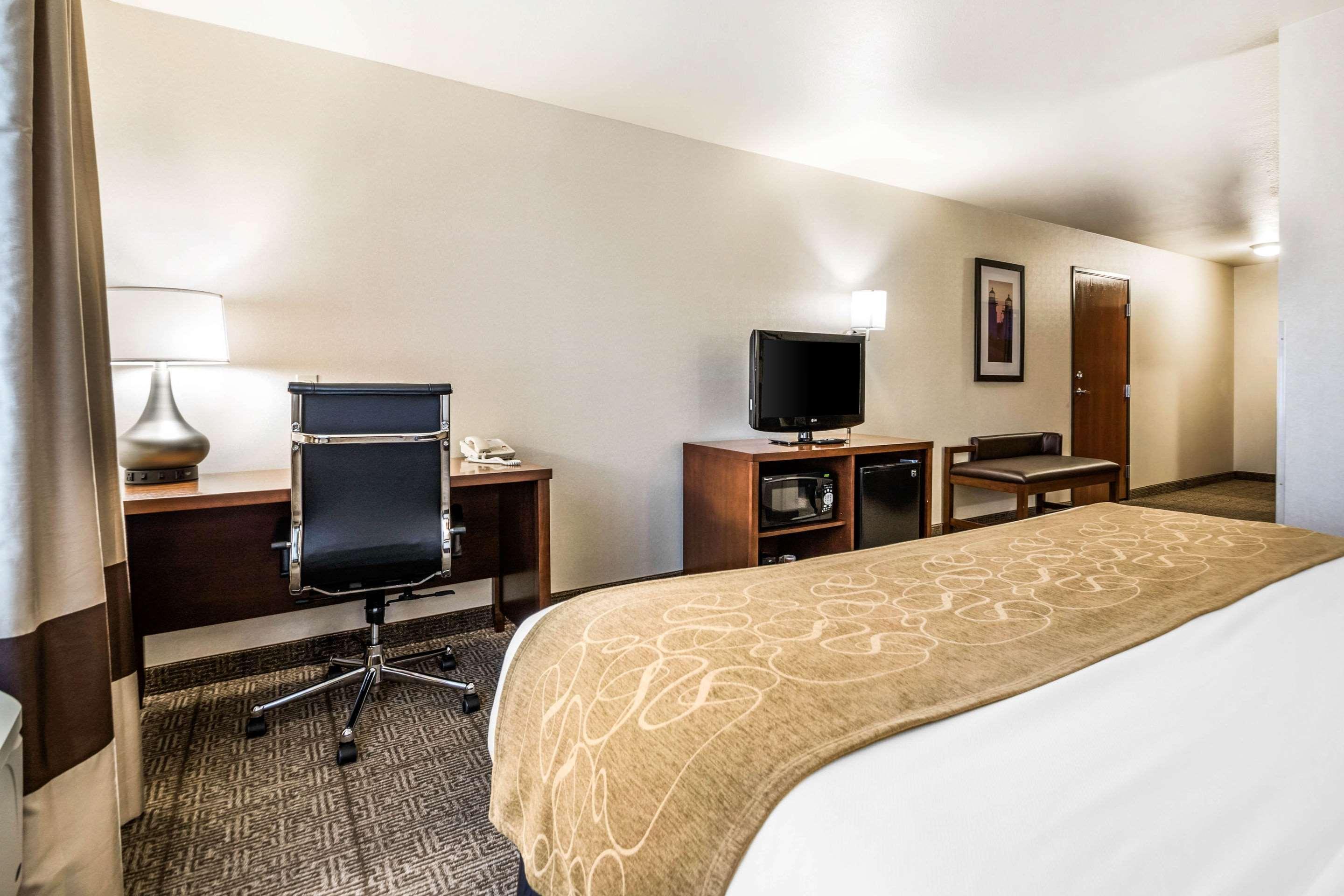 Comfort Suites At Par 4 Resort Waupaca Exterior foto