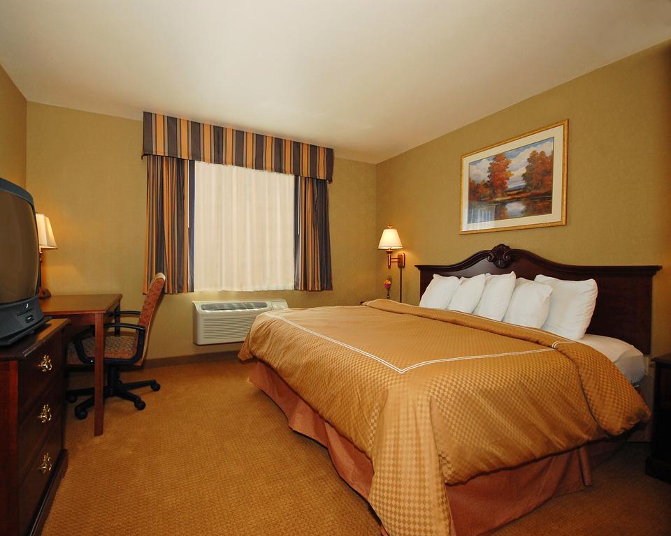 Comfort Suites At Par 4 Resort Waupaca Exterior foto