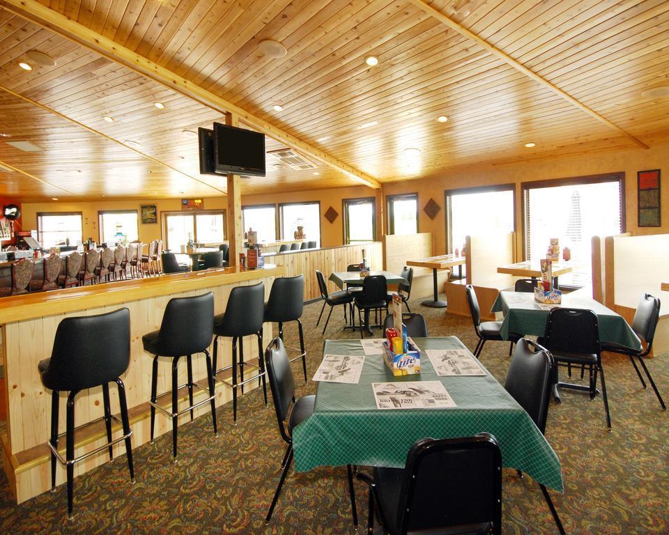 Comfort Suites At Par 4 Resort Waupaca Exterior foto