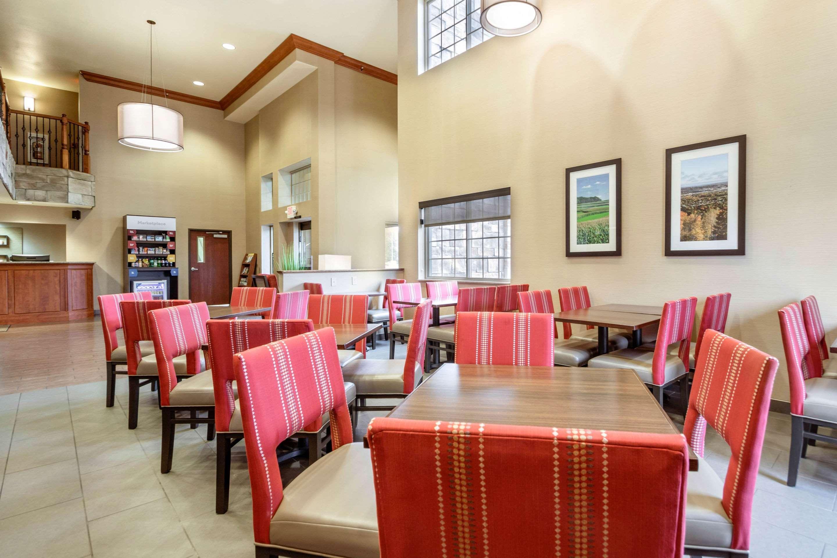 Comfort Suites At Par 4 Resort Waupaca Exterior foto